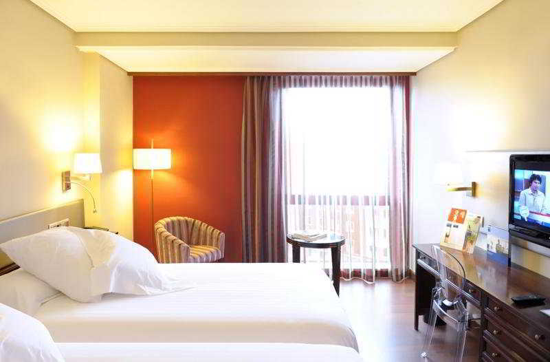 Barcelo Hotel Gasteiz Βιτόρια-Γκαστέις Δωμάτιο φωτογραφία